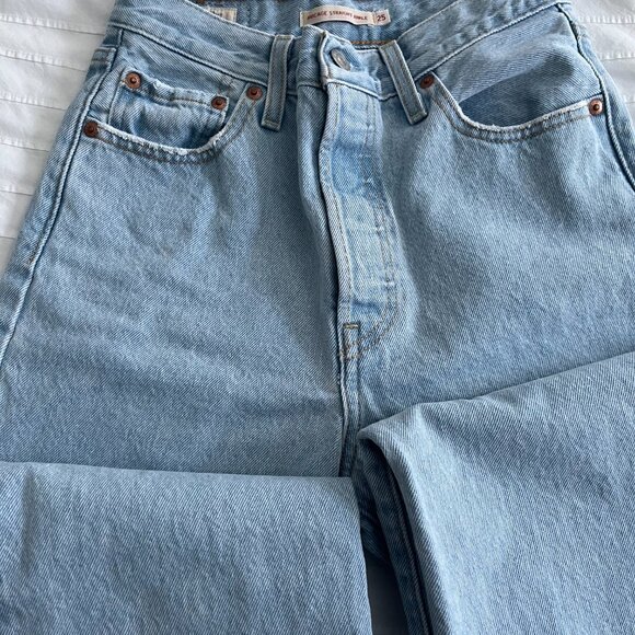 Levi Ribcage Straight Ankle Jeans 25W - Picture 2 of 7